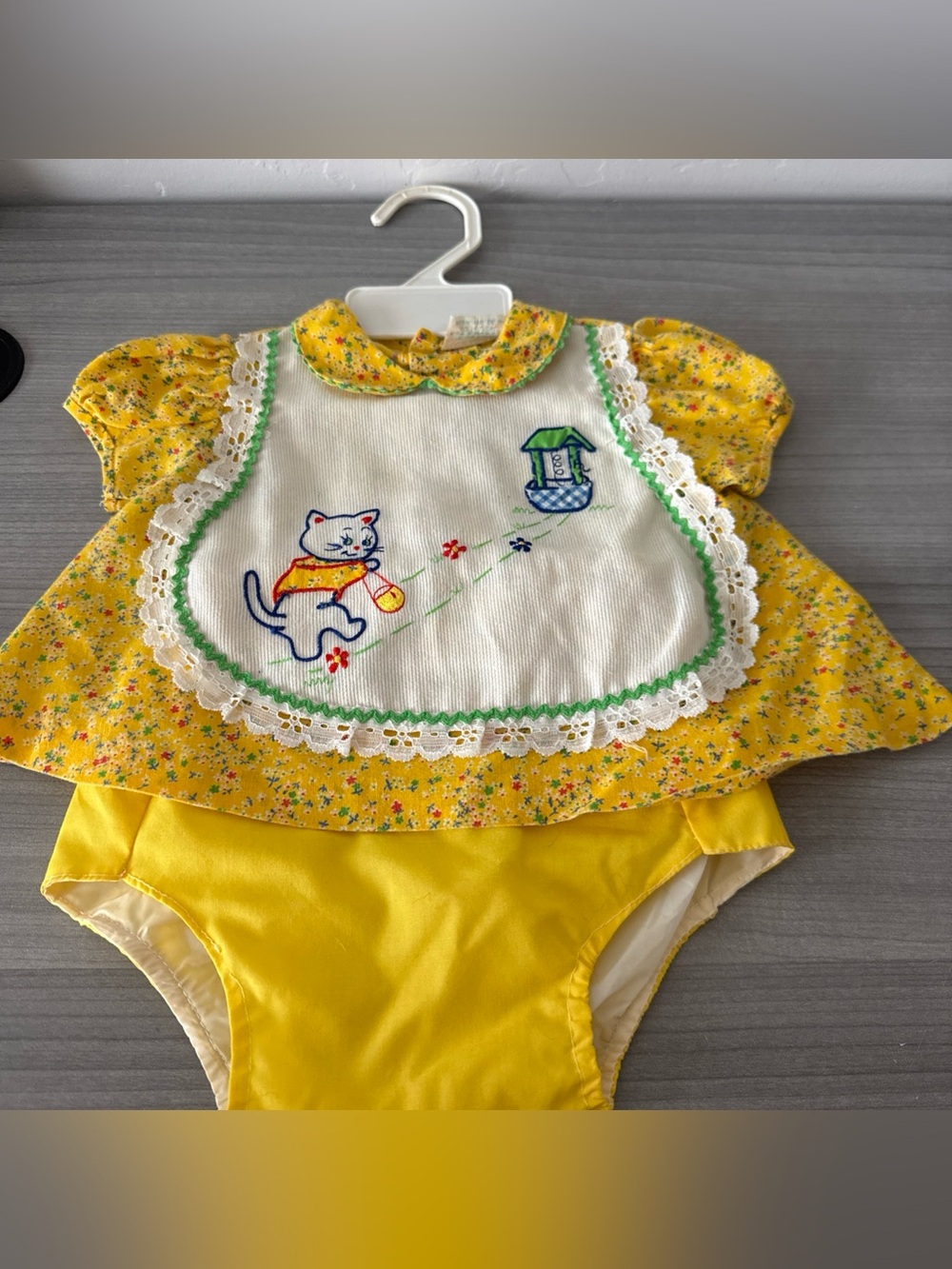 Vintage Catton Candy 2 Piece Set Yellow Floral Top Cat Lace Outfit 6-9 Months ?
